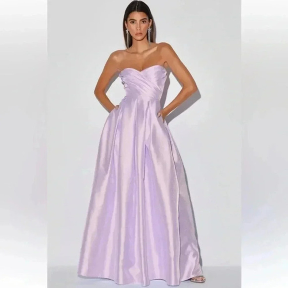 LuLus stunning 🤩 purple sparkle maxi dress with pockets size M